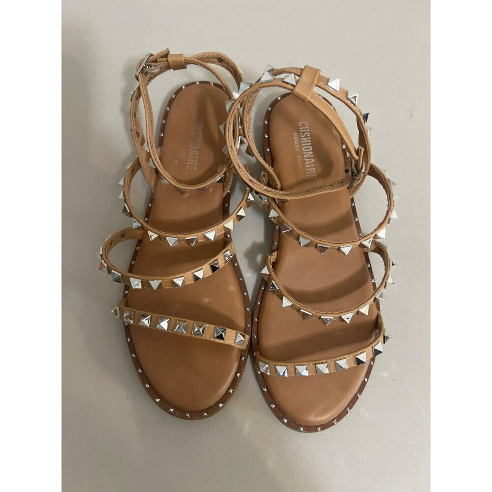 Cushionaire Memory Foam Tan with Silver Studded Ankle Strappy Sandals Sz 8M